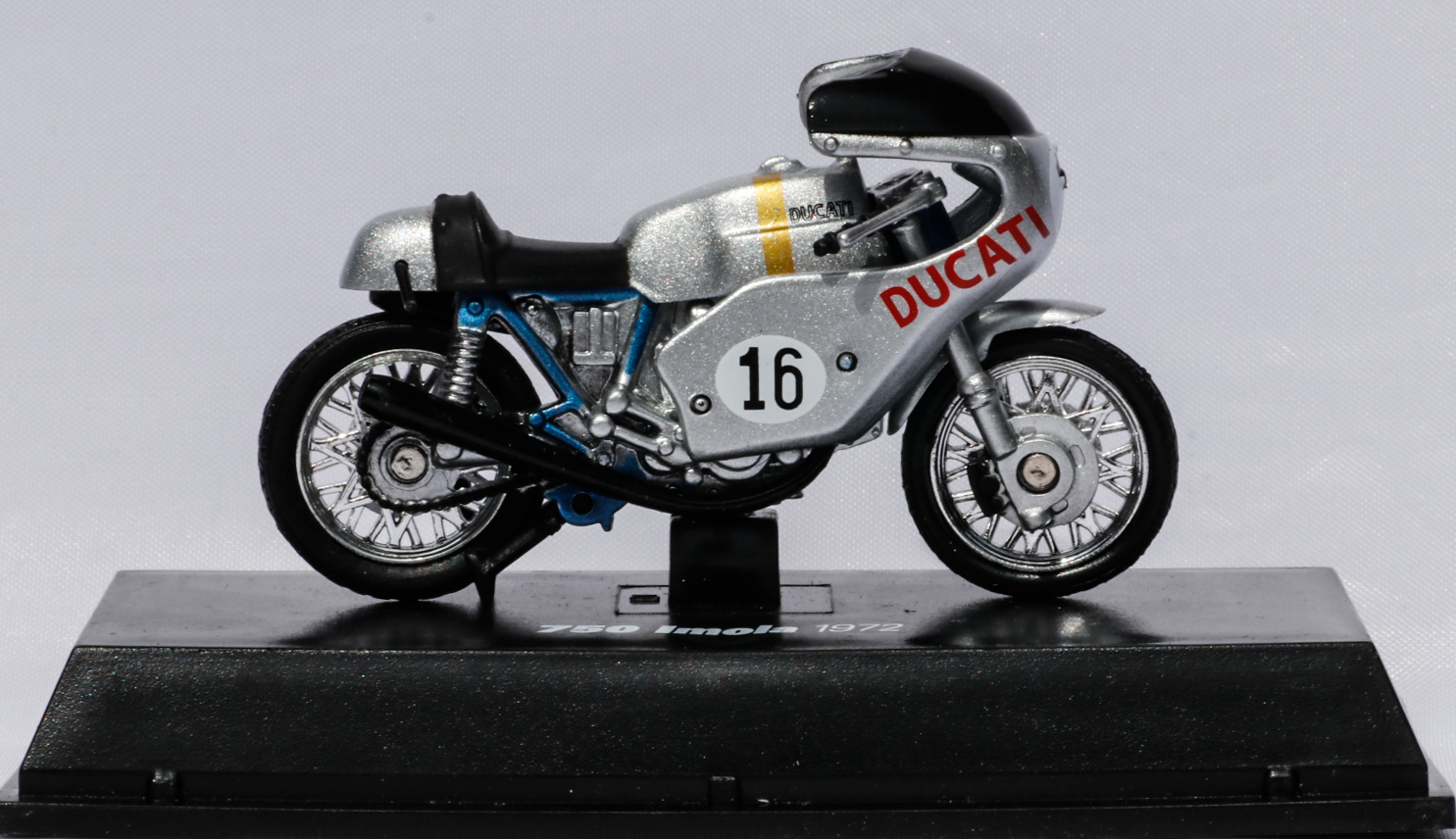 Newray 1-32 Ducati 750 Imola